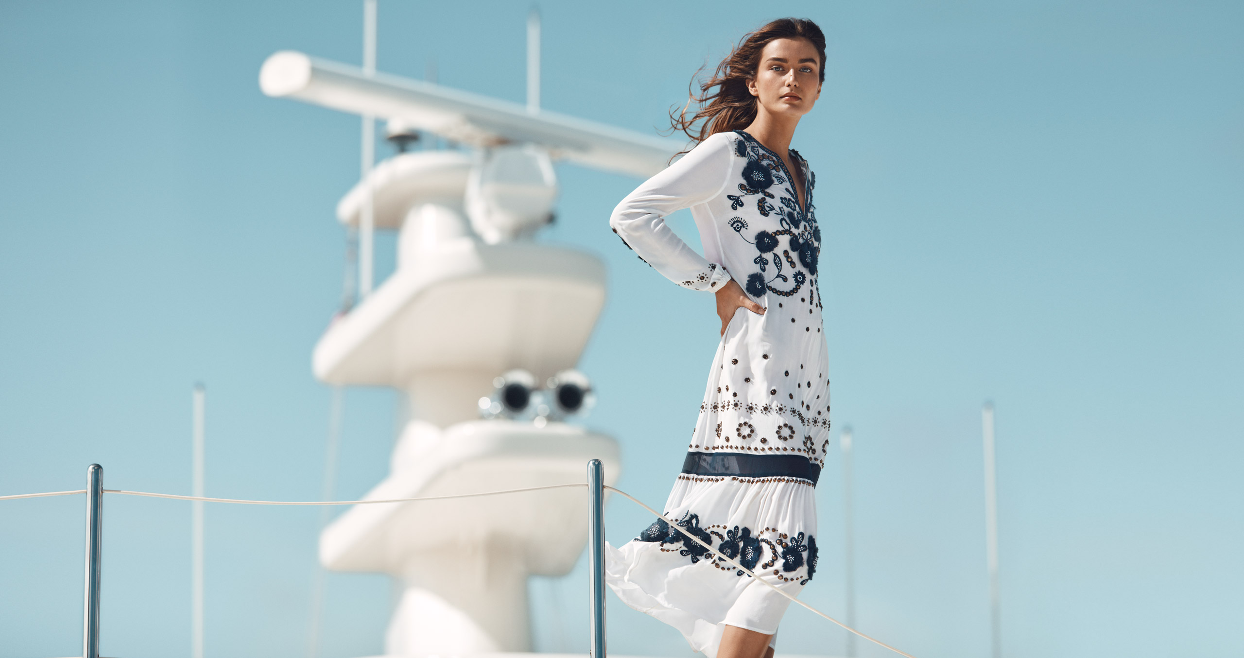 <p><span style="font-size: 12px;">photographer</span> <span style="font-weight: bold;">Emma Tempest</span></p><p><span style="font-weight: bold;">Michael Kors</span></p><div><span style="font-weight: bold;"><br></span></div>