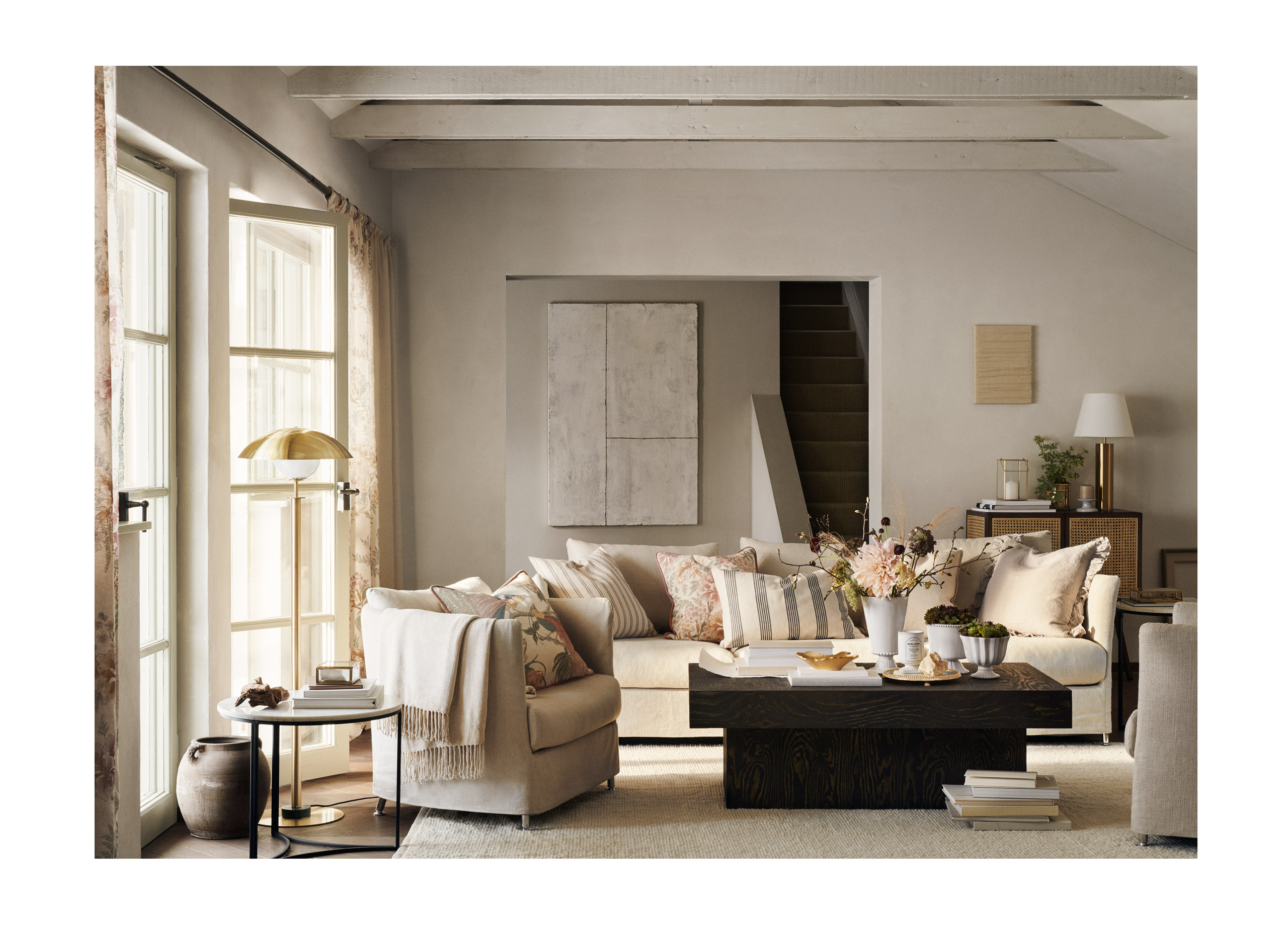 <p><span style="font-size: 12px;">photographer</span> <span style="font-weight: bold;">Kristofer Johnsson</span></p><p><span style="font-weight: bold;">H&M Home</span></p>